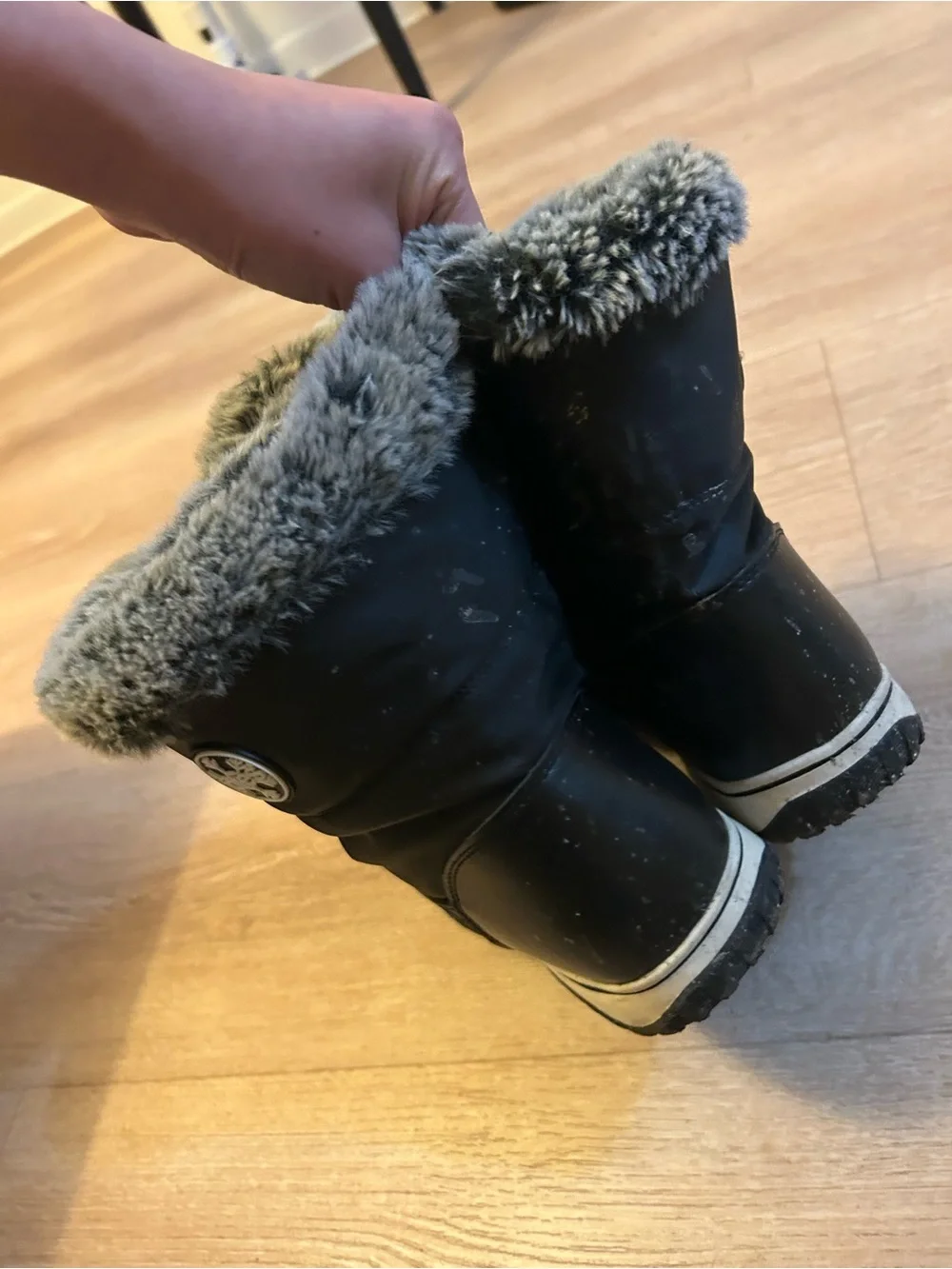 totes Black Faux-Fur Trim Lace-Up waterproof Winter Boot
